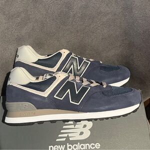 New Balance Men’s Sneakers 574 Navy Size 9.5 US